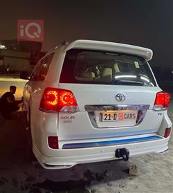 تۆیۆتا لاند کروزەر